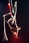6è Festival Internacional del circ - - Elefant d'Or - - Ciutat de Figueres Espectacle vermell - Duo Cabaret - Cintes aèries - Ucraïna