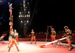 Gran Circo de Navidad de Girona 'ORIENTE' Troupe Zola - báscula - Mongolia